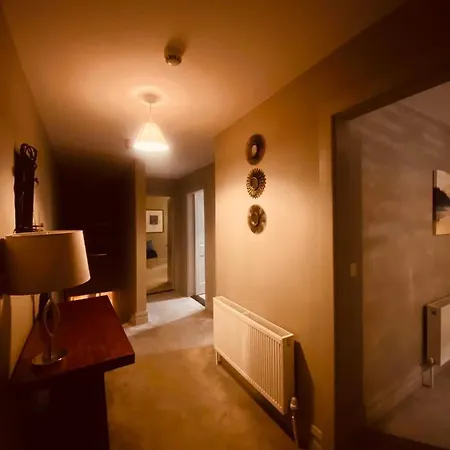 3 Bedroom Luxury Main Street Tipperary *