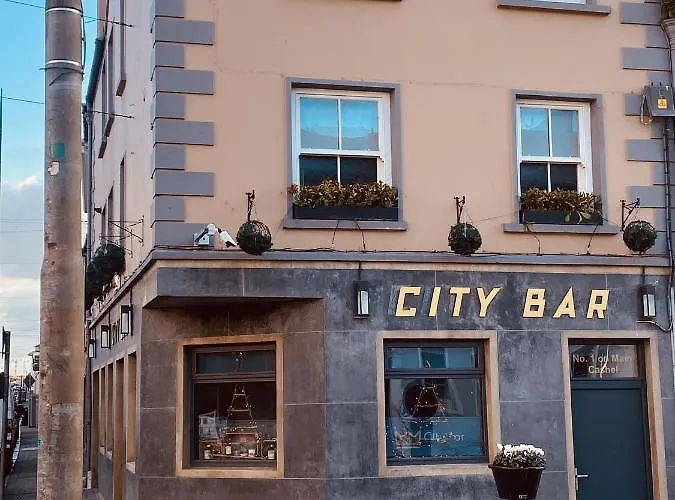 3 Bedroom Luxury Main Street Tipperary *