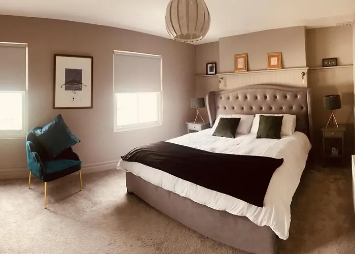 3 Bedroom Luxury Main Street Tipperary