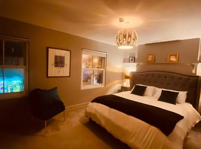 דירה 3 Bedroom Luxury Main Street Tipperary