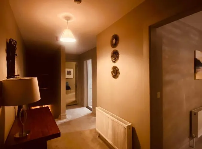 3 Bedroom Luxury Main Street Tipperary *