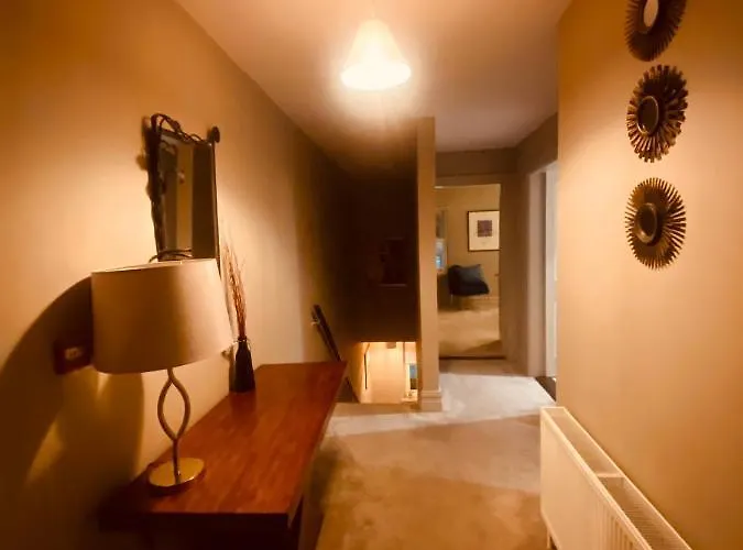 3 Bedroom Luxury Main Street Tipperary דירה